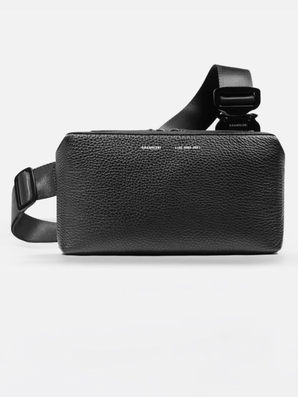 GRAMS(28) 157 Essential Everyday Sling Lightweight ITALIAN Leather Black Bag
